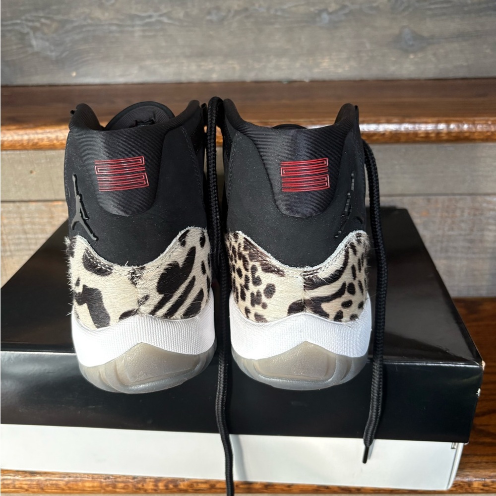 Jordan 11 Retro Animal Instinct size 10 zebra - Picture 6 of 9